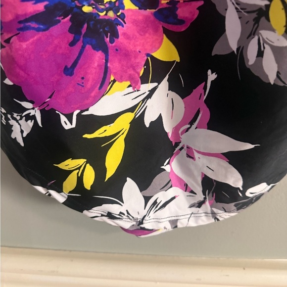 Shore Club Floral One-Piece Swimsuit Size 16 Black Pink Yellow - Picture 4 of 9